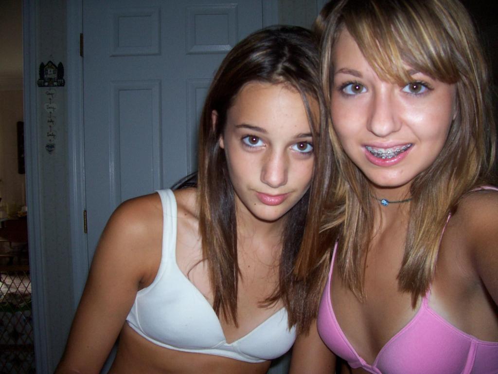 2 young amateur teens